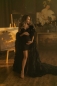 Preview: OSTRICH BLACK aus Strauß Federn Babybauch Cape für Fotoshoot