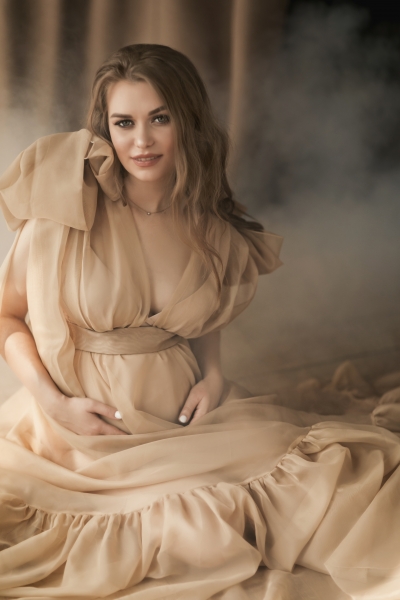 AMBER Maternity gown for Photoshoot