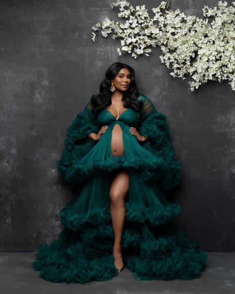 Preview: KATHY in EMERALD#67 maternity gown for photoshooting