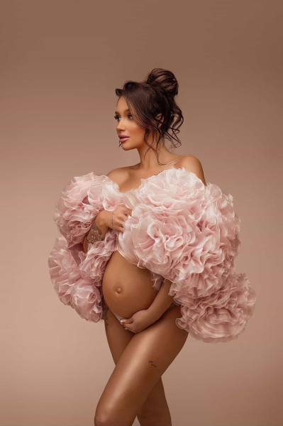 ROYAL in PINK Outfit für Fotoshooting