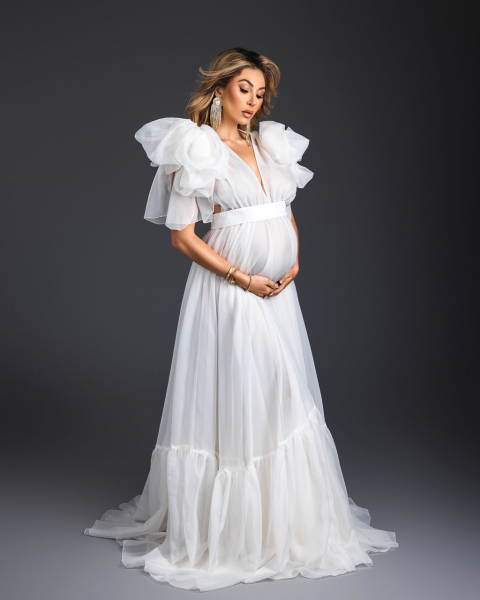 Preview: AMBER in IVORY maternity gown