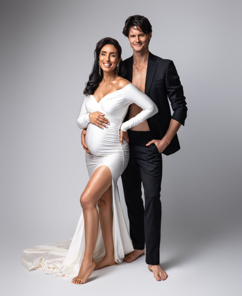 CLASSIC in IVORY maternity gown