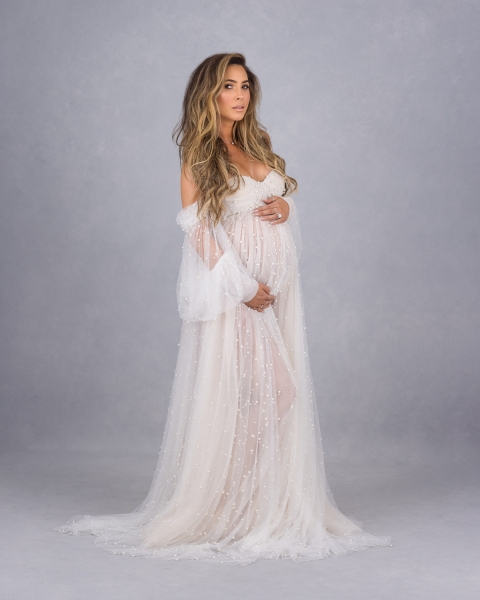 GODNESS maternity gown for photoshoot