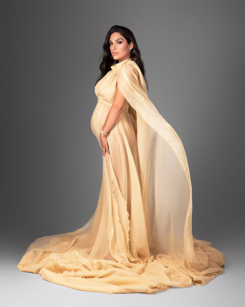 AFRODITA in GOLD Babybauch Kleid für Fotoshooting