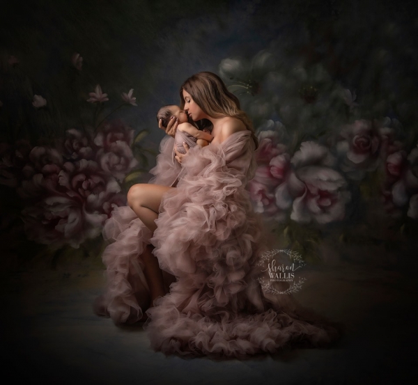 BARBARA EXTRA FLUFF maternity gown