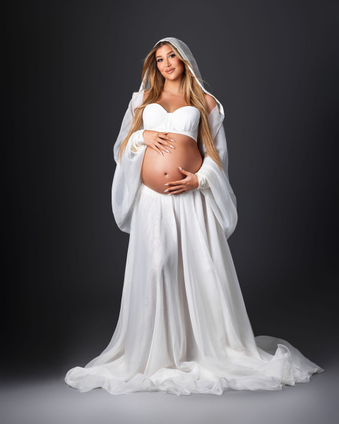 HOLLY in IVORY Outfit  für Fotoshooting