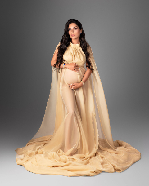 AFRODITA in GOLD Babybauch Kleid für Fotoshooting