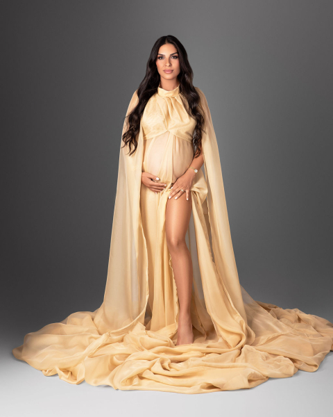 AFRODITA in GOLD Babybauch Kleid für Fotoshooting