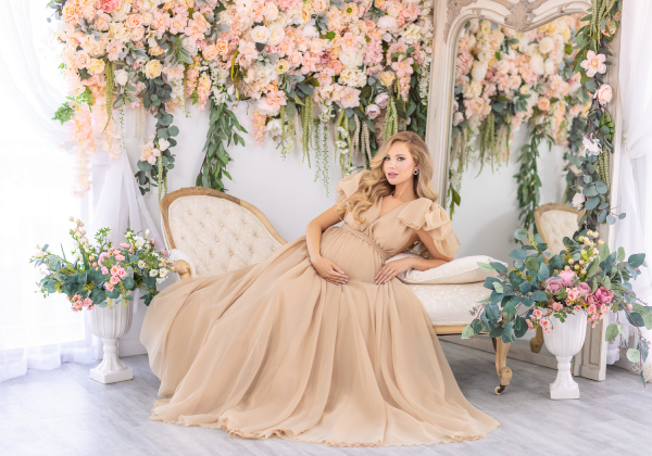 AMBER in BEIGE Babybauch Shooting Kleid