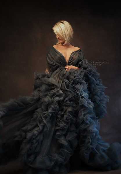 BARBARA EXTRA FLUFF maternity gown